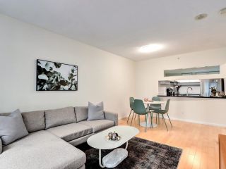 Photo 3: 1007 1238 MELVILLE Street in Vancouver: Coal Harbour Condo for sale (Vancouver West)  : MLS®# R2862163