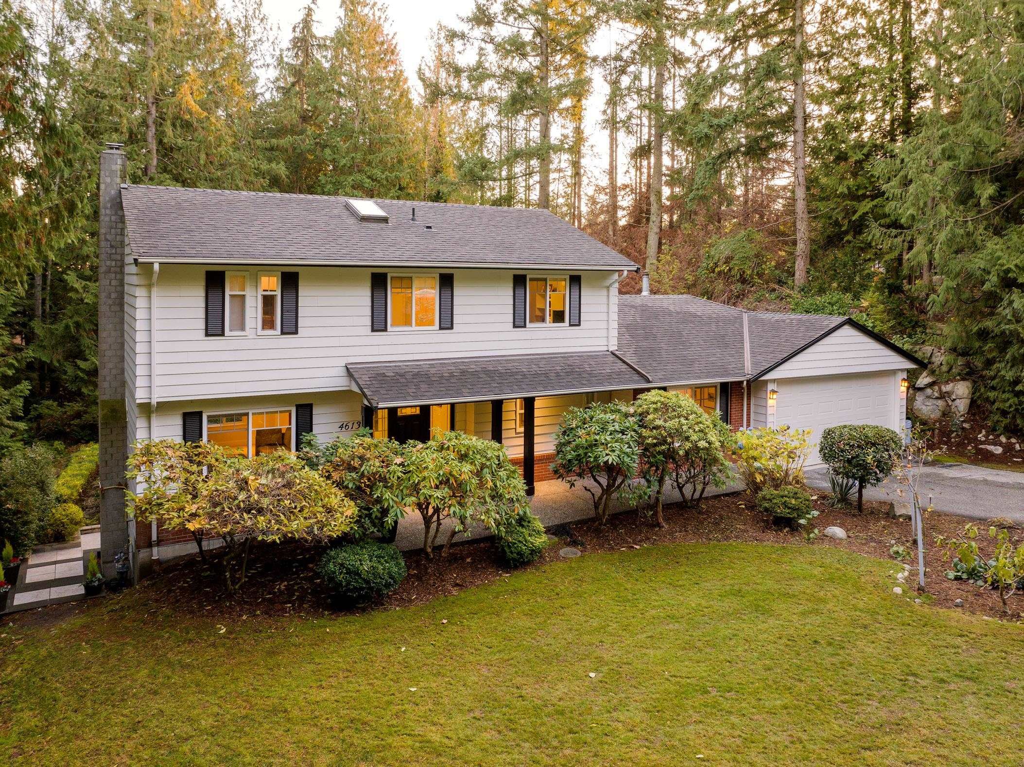 Main Photo: 4613 WOODBURN Road in West Vancouver: Cypress Park Estates House for sale in "CYPRESS PARK ESTATES" : MLS®# R2833268