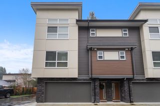 Photo 1: 4 34703 OLD YALE Road in Abbotsford: Abbotsford East Townhouse for sale in "McMillan Heights" : MLS®# R2840786