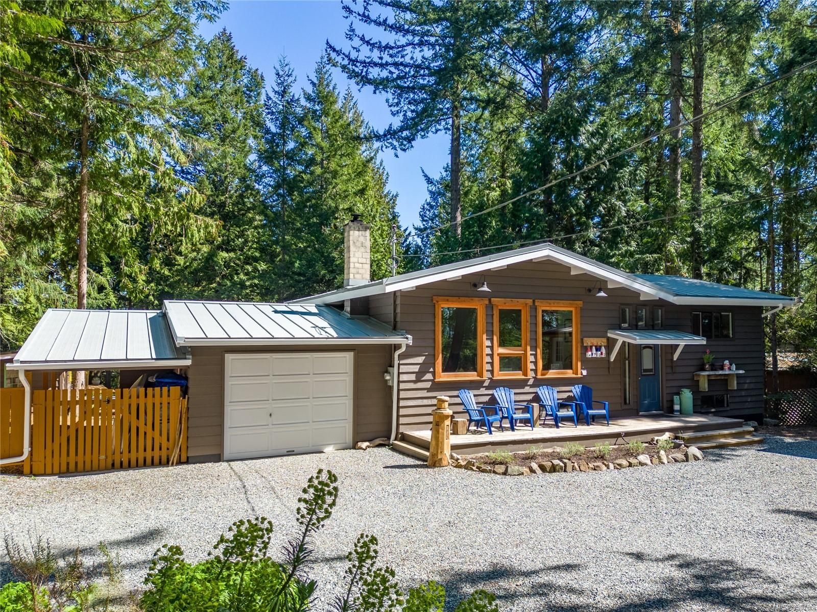 Main Photo: 4722 Captains Cres in Pender Island: GI Pender Island House for sale (Gulf Islands)  : MLS®# 930785