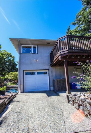 Photo 19: 890 Dellwood Rd in Esquimalt: Es Kinsmen Park House for sale : MLS®# 910482