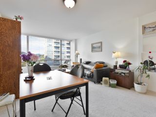 Photo 6: 1308 9623 MANCHESTER Drive in Burnaby: Cariboo Condo for sale in "STRATHMORE TOWERS" (Burnaby North)  : MLS®# R2878255