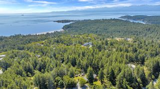 Photo 6: 590 Aquarius Rd in Metchosin: Me Rocky Point House for sale : MLS®# 934527