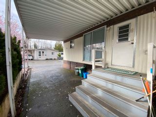 Photo 3: 97 201 CAYER Street in Coquitlam: Maillardville Manufactured Home for sale in "WILDWOOD MANUFACTURED HOME PARK" : MLS®# R2673041