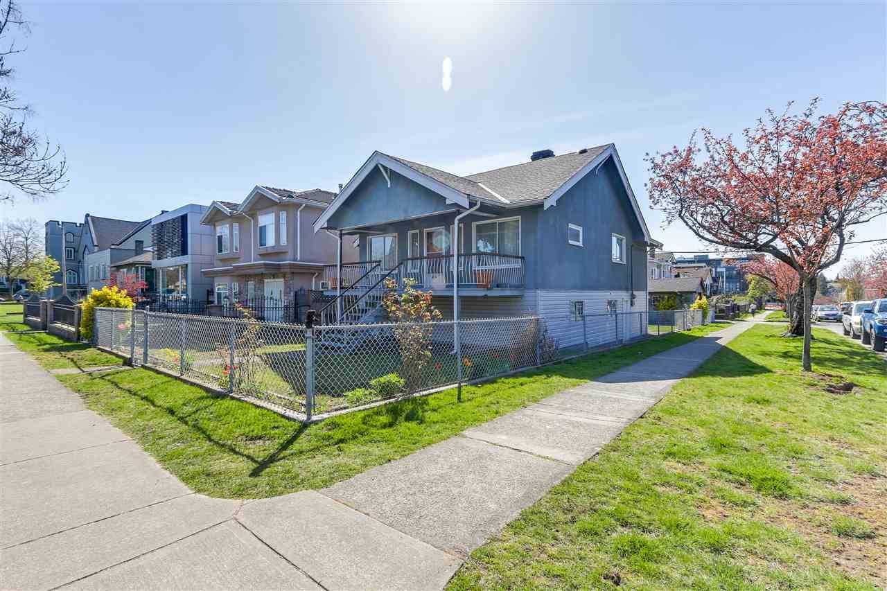 Main Photo: 4209 PRINCE ALBERT Street in Vancouver: Fraser VE House for sale (Vancouver East)  : MLS®# R2260875