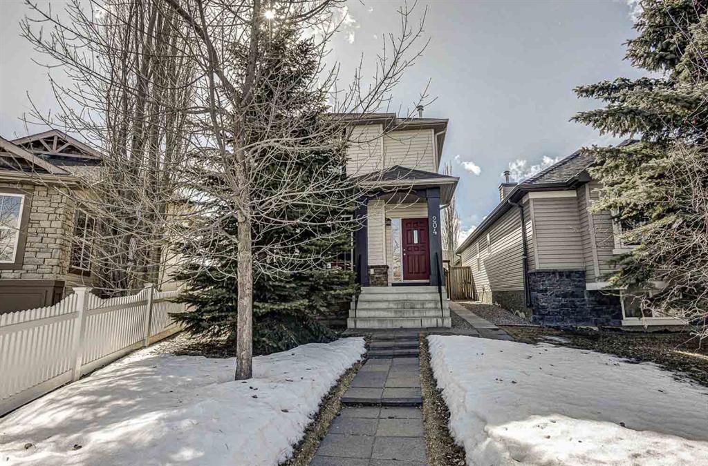 Main Photo: 204 Eversyde Circle SW in Calgary: Evergreen Detached for sale : MLS®# A1083462