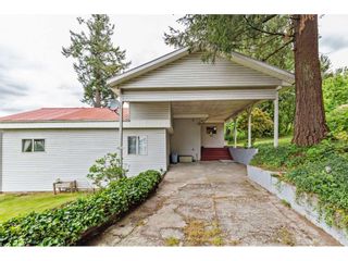 Photo 3: 8511 MCLEAN Street in Mission: Mission-West House for sale in "Silverdale" : MLS®# R2456116