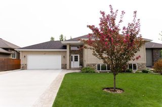 Photo 3: 5 Fairway Close in Steinbach: House for sale : MLS®# 202314271