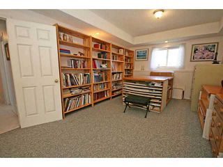 Photo 16: 34 WESTRIDGE Crescent: Okotoks Residential Detached Single Family for sale : MLS®# C3623209