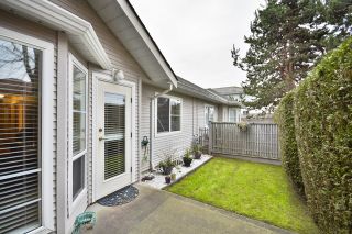 Photo 10: 8 7127 124 Street in Surrey: West Newton Townhouse for sale in "CAMELLIA WYNDE" : MLS®# R2023947
