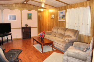 Photo 5: 27 21163 LOUGHEED Highway in Maple Ridge: Southwest Maple Ridge Manufactured Home for sale in "VAL MARIA" : MLS®# R2747460