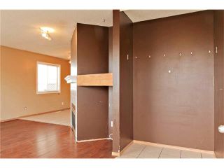 Photo 2: 87 APPLEBROOK Circle SE in Calgary: Applewood Park House for sale : MLS®# C4088770