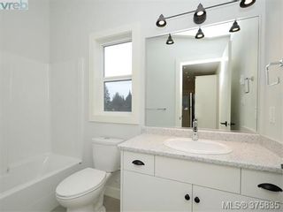 Photo 18: 904 Randall Pl in VICTORIA: La Florence Lake House for sale (Langford)  : MLS®# 754488