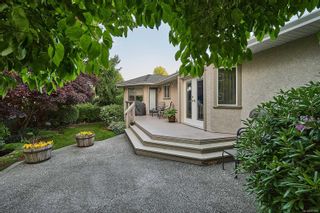 Photo 19: 2458 Twin View Dr in Central Saanich: CS Tanner House for sale : MLS®# 933865