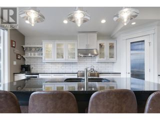 Photo 6: 561 Moody Crescent Okanagan North: Okanagan Shuswap Real Estate Listing: MLS®# 10305600