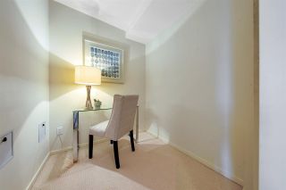 Photo 23: 704 2655 CRANBERRY Drive in Vancouver: Kitsilano Condo for sale in "NEW YORKER" (Vancouver West)  : MLS®# R2579388