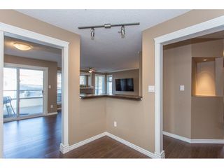 Photo 6: 203 2526 LAKEVIEW Crescent in Abbotsford: Central Abbotsford Condo for sale in "Mill Spring Manor" : MLS®# R2235722