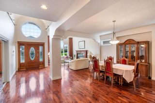 Photo 5: 4252 Oakview Close in Saanich: SE Gordon Head Single Family Residence for sale (Saanich East)  : MLS®# 969060