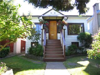 Photo 1: 824 SCOTT Street in New Westminster: The Heights NW House for sale : MLS®# V842212