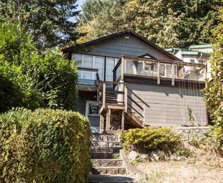 Photo 2: 2493 PANORAMA Drive in North Vancouver: Deep Cove House for sale in "DEEP COVE" : MLS®# R2308110