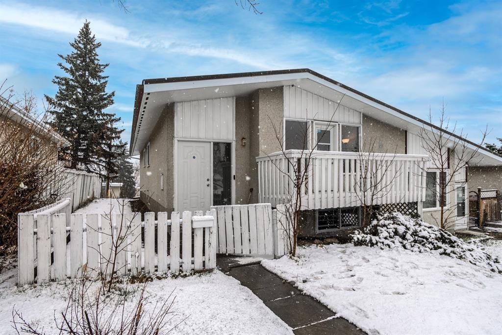 Main Photo: 7428 10 Street NW in Calgary: Huntington Hills Semi Detached for sale : MLS®# A1207637