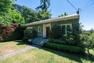Main Photo: 1010 KEITH Road in West Vancouver: Park Royal House for sale : MLS®# R2763589