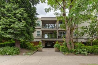 Photo 3: 201 1440 E BROADWAY in Vancouver: Grandview Woodland Condo for sale in "Alexandra Place" (Vancouver East)  : MLS®# R2701490