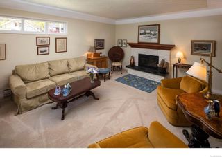 Photo 3: 981 Royal Terr in Victoria: Vi Rockland House for sale : MLS®# 904154