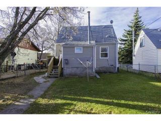 Photo 3: 1587 Manitoba Avenue in WINNIPEG: North End Residential for sale (North West Winnipeg)  : MLS®# 1323768