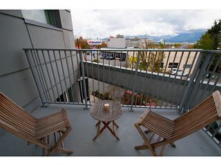 Photo 5: 318 328 E 11TH Avenue in Vancouver: Mount Pleasant VE Condo for sale in "Uno" (Vancouver East)  : MLS®# V1061290