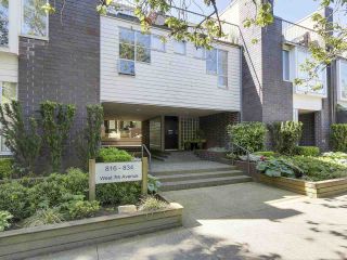 Photo 1: 828 W 7TH Avenue in Vancouver: Fairview VW Townhouse for sale in "Casa del Arroyo" (Vancouver West)  : MLS®# R2171193