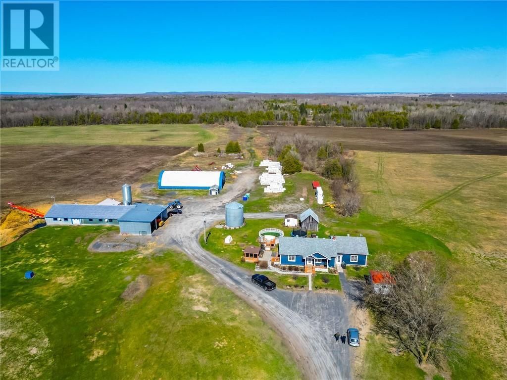 Main Photo: 3819 4TH LINE ROAD in Glen Robertson: Agriculture for sale : MLS®# 1337719