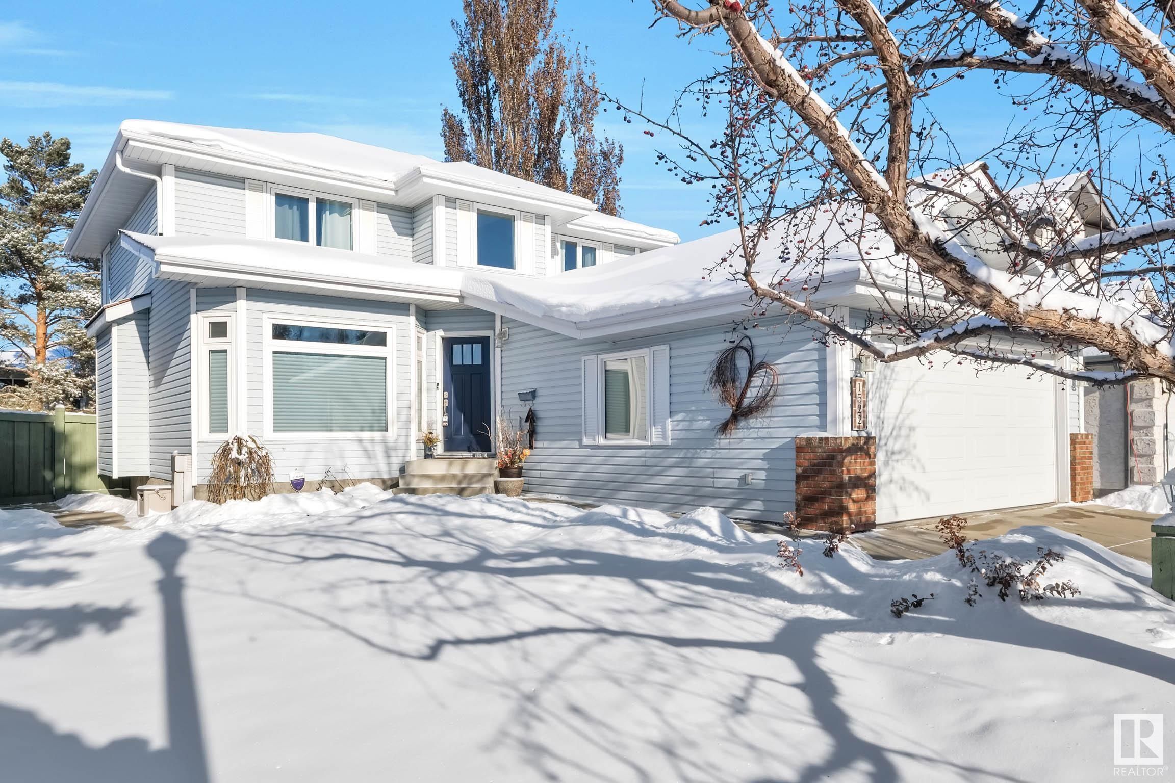 Main Photo: 1522 WELLWOOD Way in Edmonton: Zone 20 House for sale : MLS®# E4317018
