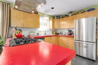 Photo 9: 1262 E 13TH Avenue in Vancouver: Mount Pleasant VE House for sale (Vancouver East)  : MLS®# R2245046