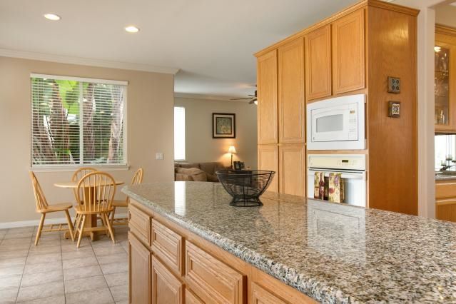 Photo 10: Photos: AVIARA House for sale : 5 bedrooms : 6484 Goldenbush Drive in Carlsbad