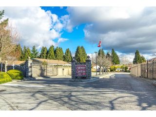 Photo 2: 11 1400 164 Street in Surrey: King George Corridor House for sale in "GATEWAY GARDENS" (South Surrey White Rock)  : MLS®# R2652208