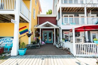 Photo 6: 18-22 Water Street in Baddeck: 209-Victoria County / Baddeck Residential for sale (Cape Breton)  : MLS®# 202219118