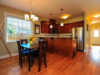 Photo 4: 12 2112 CUMBERLAND ROAD in COURTENAY: CV Courtenay City Row/Townhouse for sale (Comox Valley)  : MLS®# 781680