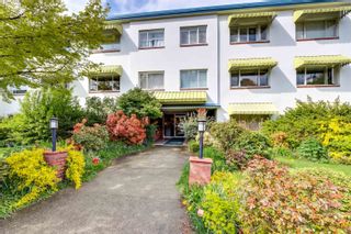 Photo 9: 208 2469 CORNWALL Avenue in Vancouver: Kitsilano Condo for sale in "Dorset House" (Vancouver West)  : MLS®# R2681974