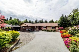 Main Photo: 919 STRATHAVEN Drive in North Vancouver: Windsor Park NV House for sale in "WINDSOR PARK" : MLS®# R2168903