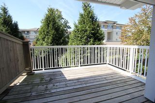 Photo 9: 209 20750 DUNCAN Way in Langley: Langley City Condo for sale in "Fairfield Lane" : MLS®# R2401176