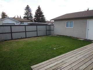 Photo 4: 31 Dovely Way SE in Calgary: Dover Detached for sale : MLS®# A2128771