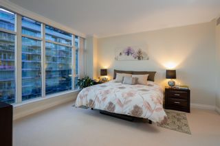 Photo 19: 402 185 VICTORY SHIP Way in North Vancouver: Lower Lonsdale Condo for sale in "Cascade at the Pier" : MLS®# R2815266