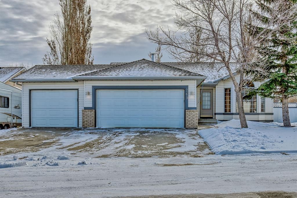 Main Photo: 269 WESTCHESTER Green: Chestermere Detached for sale : MLS®# A2010625