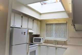 Photo 2: 4 145 KING EDWARD Street in Coquitlam: Maillardville Manufactured Home for sale in "MILL CREEK VILLAGE" : MLS®# R2631653