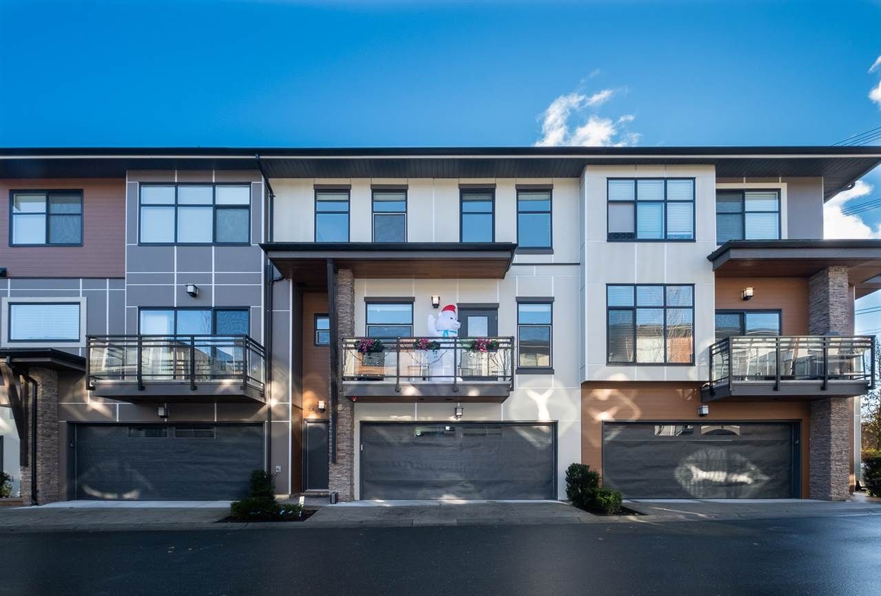 Main Photo: 14 2687 158 STREET in Surrey: Grandview Surrey Townhouse for sale (South Surrey White Rock)  : MLS®# R2522674