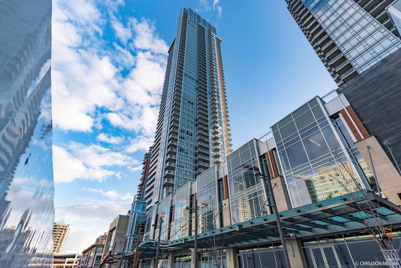 Main Photo: 4106 4670 ASSEMBLY Way in Burnaby: Metrotown Condo for sale in "STATION SQUARE - TOWER 2" (Burnaby South)  : MLS®# R2590419