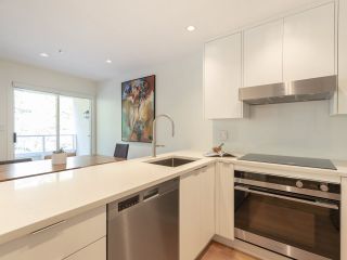 Photo 7: 211 1230 HARO Street in Vancouver: West End VW Condo for sale in "1230 Haro" (Vancouver West)  : MLS®# R2447651