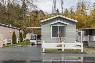 Photo 3: 67 3300 HORN Street in Abbotsford: Central Abbotsford Manufactured Home for sale in "Georgian Park" : MLS®# R2862508