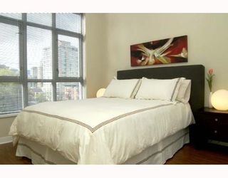 Photo 7: 1050 SMITHE Street in Vancouver: West End VW Condo for sale (Vancouver West)  : MLS®# V641719